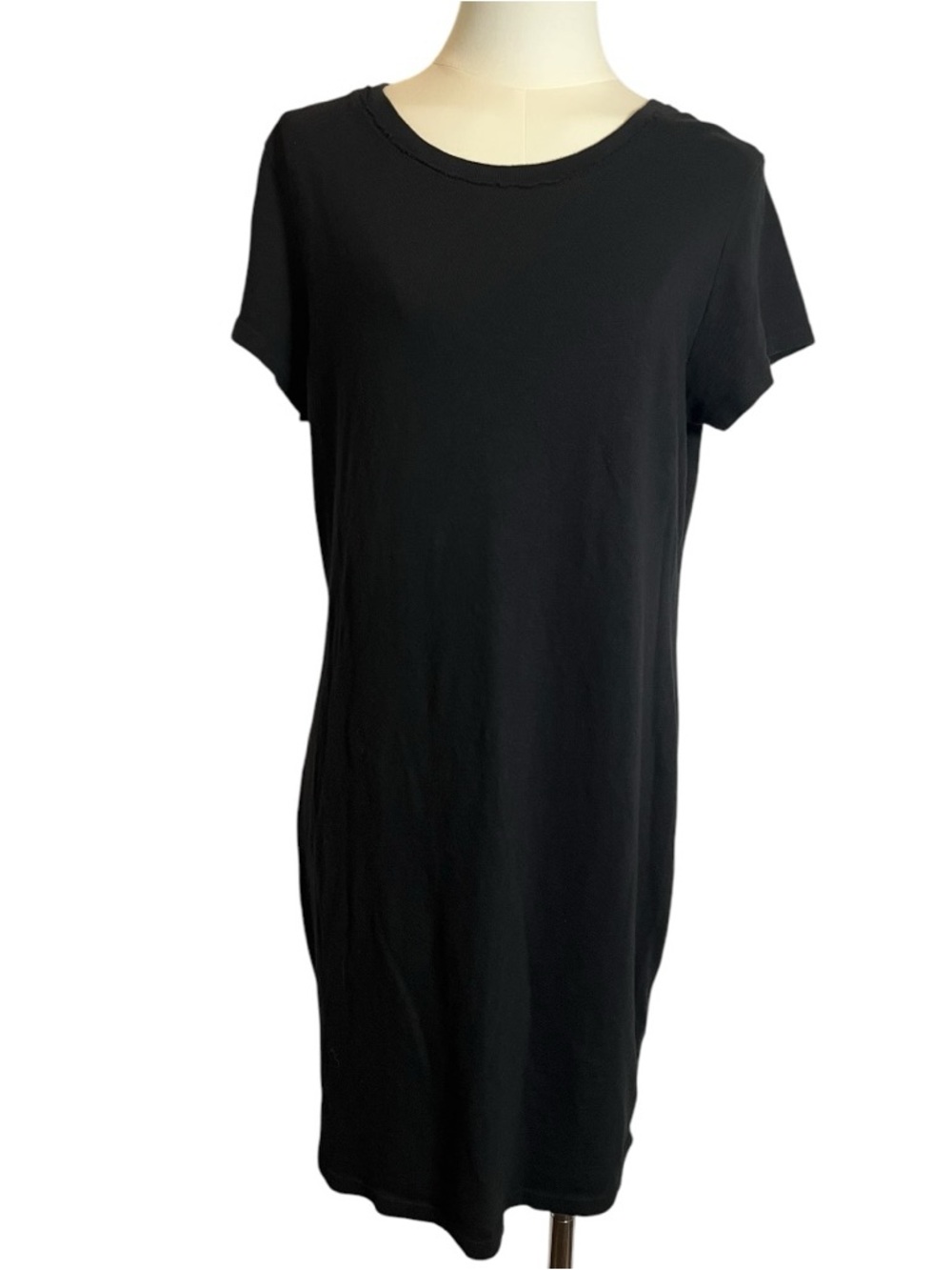 Perfectwhitetee Short Sleeve T-shirt black Dress Size Small